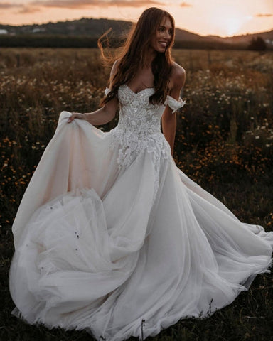 Wunderschöne A-Linie Off-Shoulder Brautkleider mit Spitze