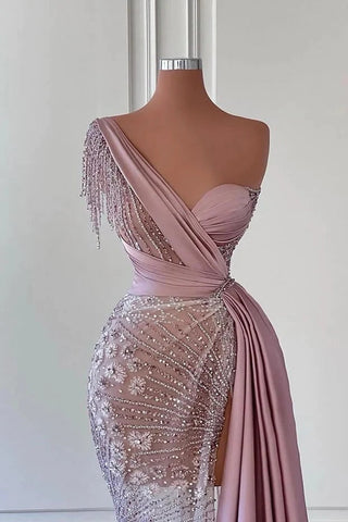 Hermosos vestidos de fiesta formales de satén con cuentas y corte sirena de un solo hombro