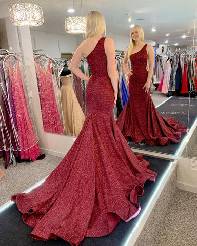 Hermosos vestidos de fiesta largos de sirena con un solo hombro y lentejuelas
