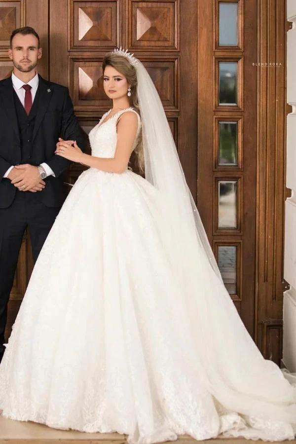 Gorgeous Long Princess V-neck Tulle Lace Wedding Dress by BIZTUNNEL