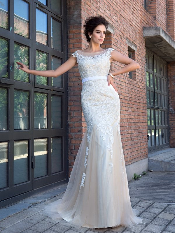 Gorgeous Mermaid Sheer Neck Applique Short Sleeves Long Net Prom Dresses Hover Image