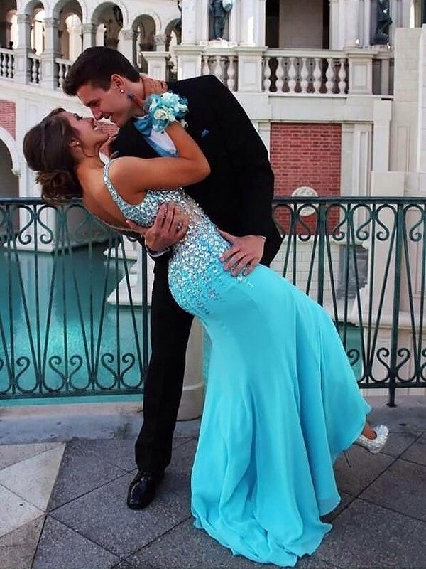 Gorgeous Mermaid Sleeveless V-neck Chiffon Beading Prom Dresses Main Image