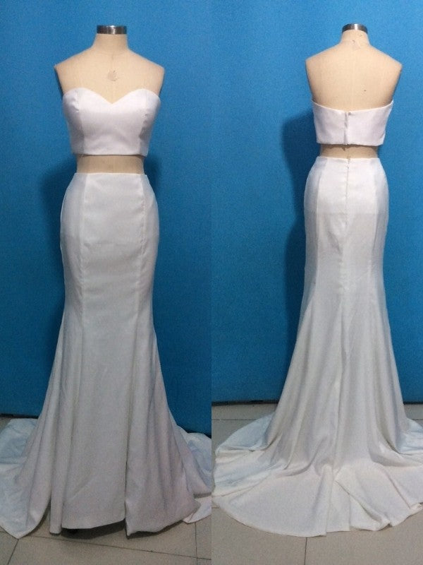Hermosos vestidos de fiesta sin mangas de crepé elástico con escote corazón y corte sirena Hover Image