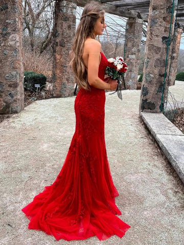 Hermosos vestidos de fiesta largos de sirena rojos con encaje y espalda descubierta