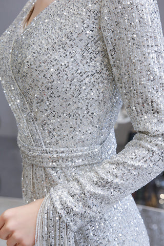 Hermosos vestidos de noche de sirena con escote en V y mangas largas con lentejuelas