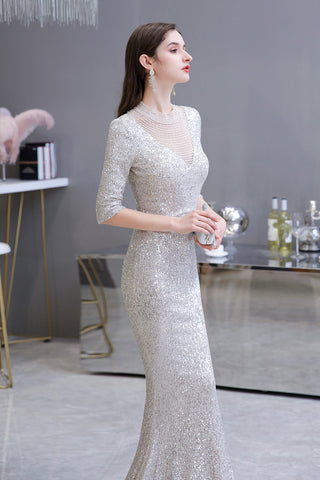 Hermoso vestido de fiesta largo de manga larga plateado
