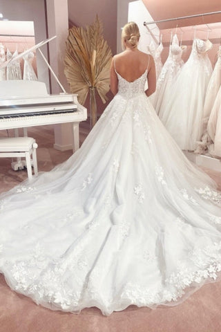 Gorgeous Spaghetti Strap Sleeveless A-Line Floor-Length Tulle Wedding Dresses with Court Train