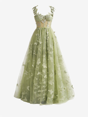 Grünes A-Linien-Ballkleid mit Schmetterlingsspitze und lila Korsett und Schlitz 
