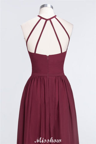 Vestido de dama de honor largo hasta el suelo, sin mangas y con cuello halter y volantes