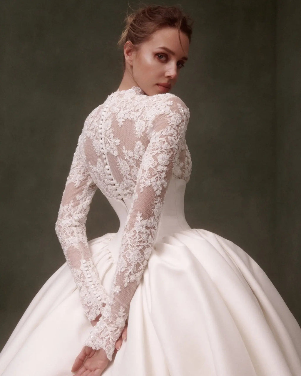 Classic Long Sleeve Lace Ball Gown Wedding Dress SW075