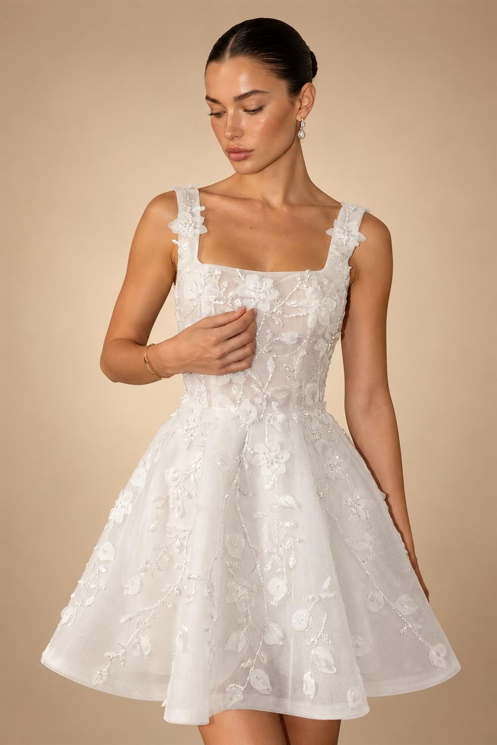 Luxury Off White 3D Floral Appliqué Short Wedding Dress with Sparkle Tulle ZP049