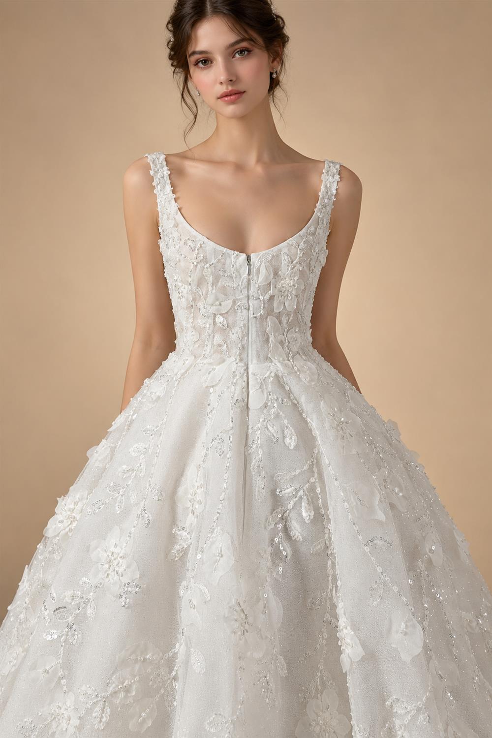 Luxury Off White 3D Floral Appliqué Short Wedding Dress with Sparkle Tulle ZP049