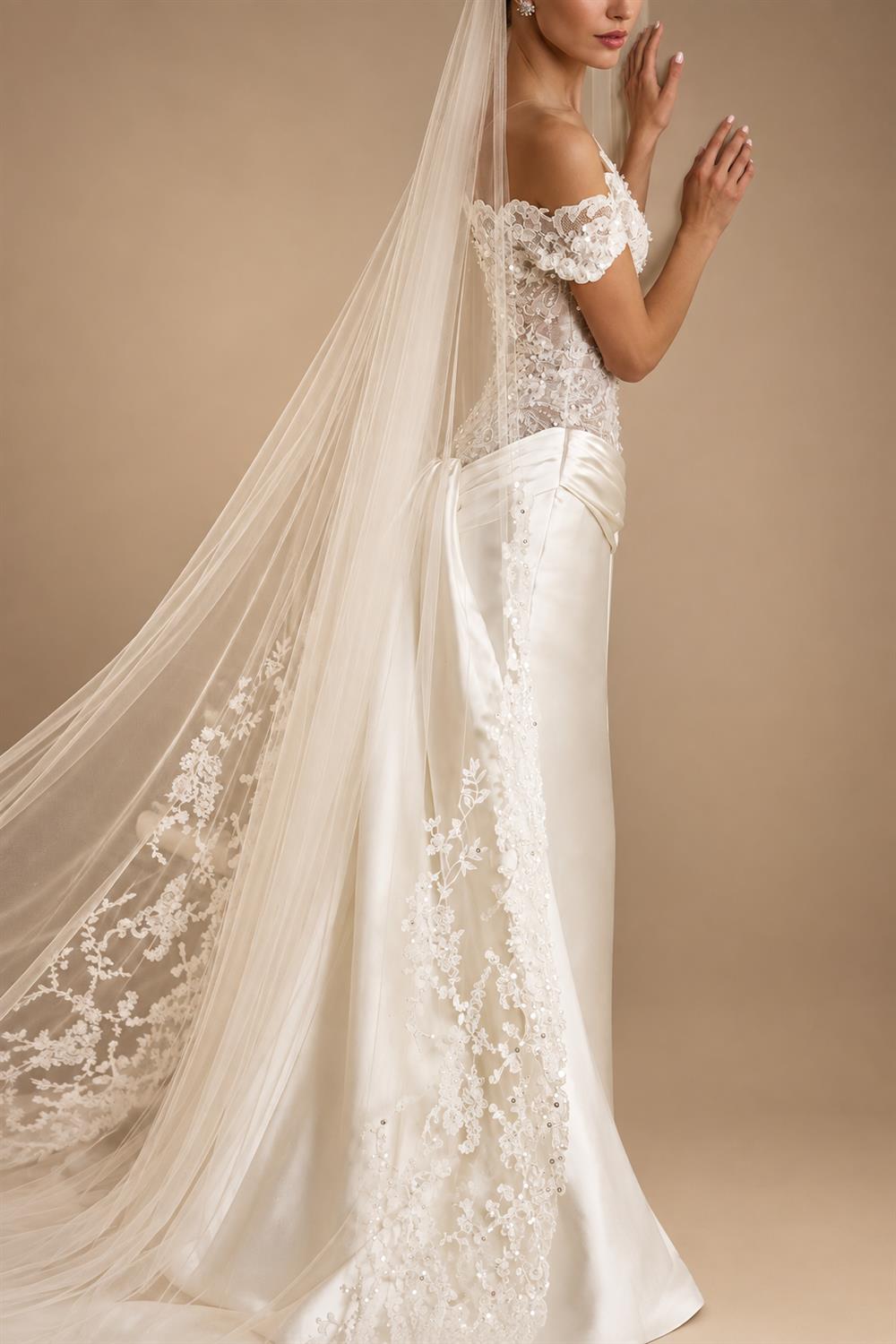 Luxury Ivory Off-the-Shoulder Lace and Satin Mermaid Wedding Dress with Veil ZP073