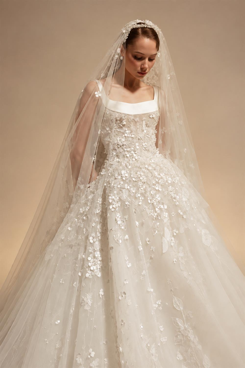 Luxury White Square Neck Beaded Floral Lace Ball Gown Wedding Dress with Veil ZP082