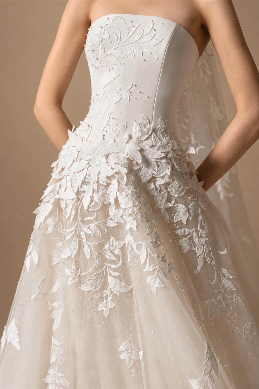 Dreamy Ivory Strapless Floral Lace Mermaid Train Wedding Dress with Veil ZP083