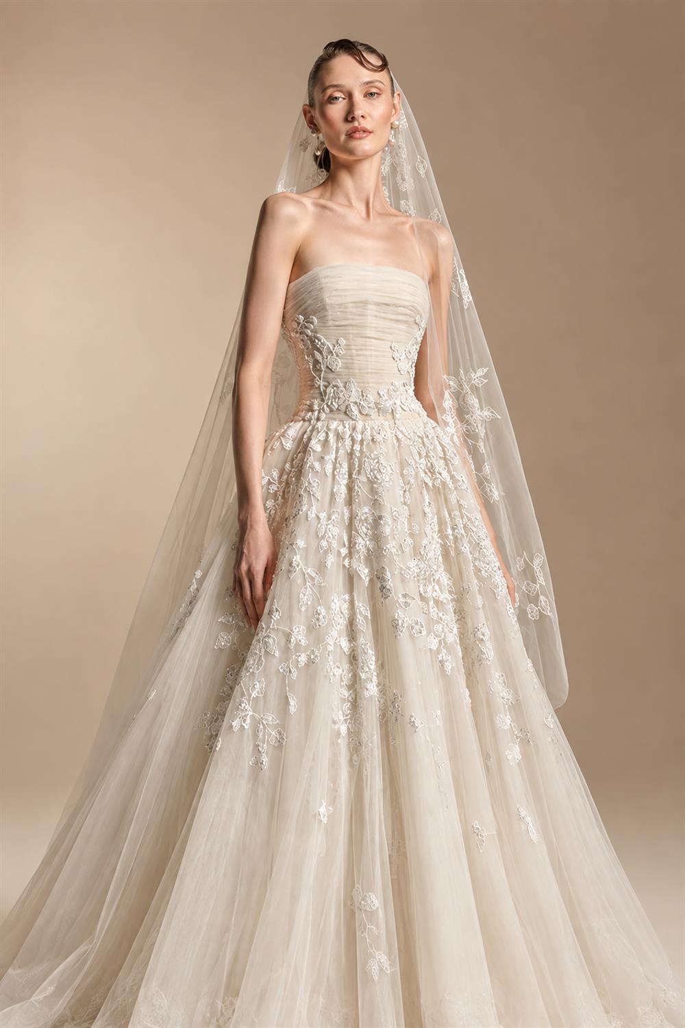 Romantic Champagne Strapless Floral Lace Tulle A-Line Wedding Dress with Veil ZP084