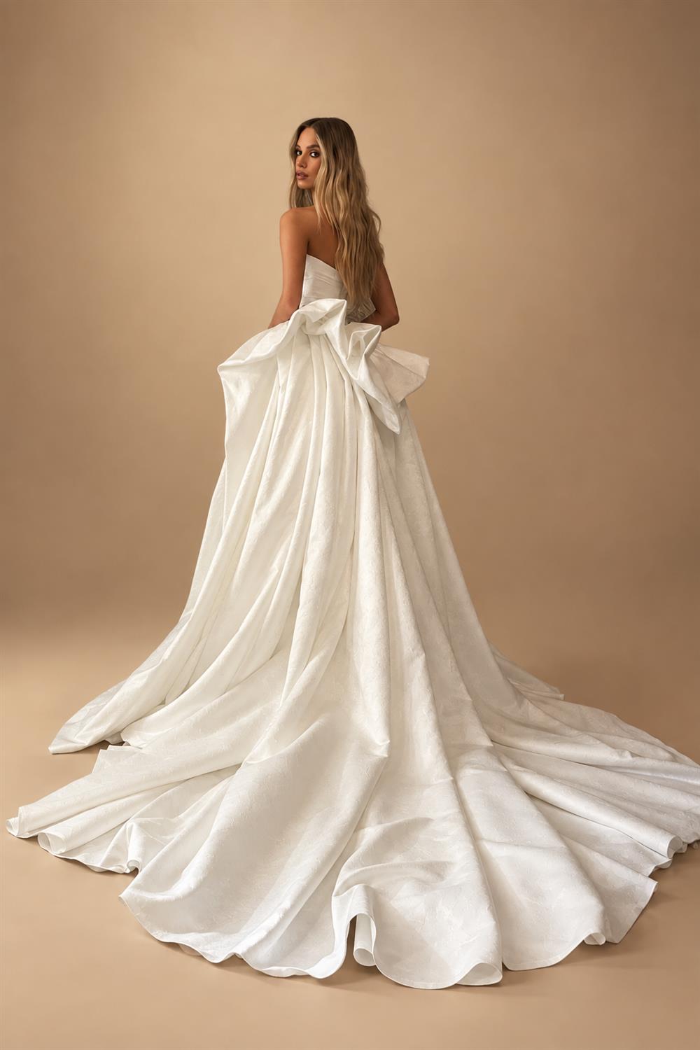 Luxury White Strapless Ruched Satin Ball Gown Wedding Dress ZP099