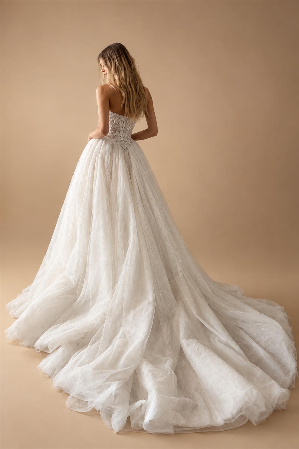 Elegant White Strapless Lace Corset Ball Gown Wedding Dress ZP100