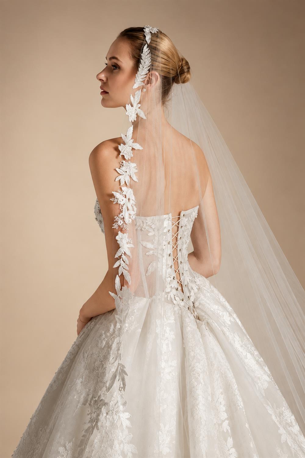 Luxury Ivory Strapless Floral Embroidery Ball Gown Wedding Dress with Veil ZP137