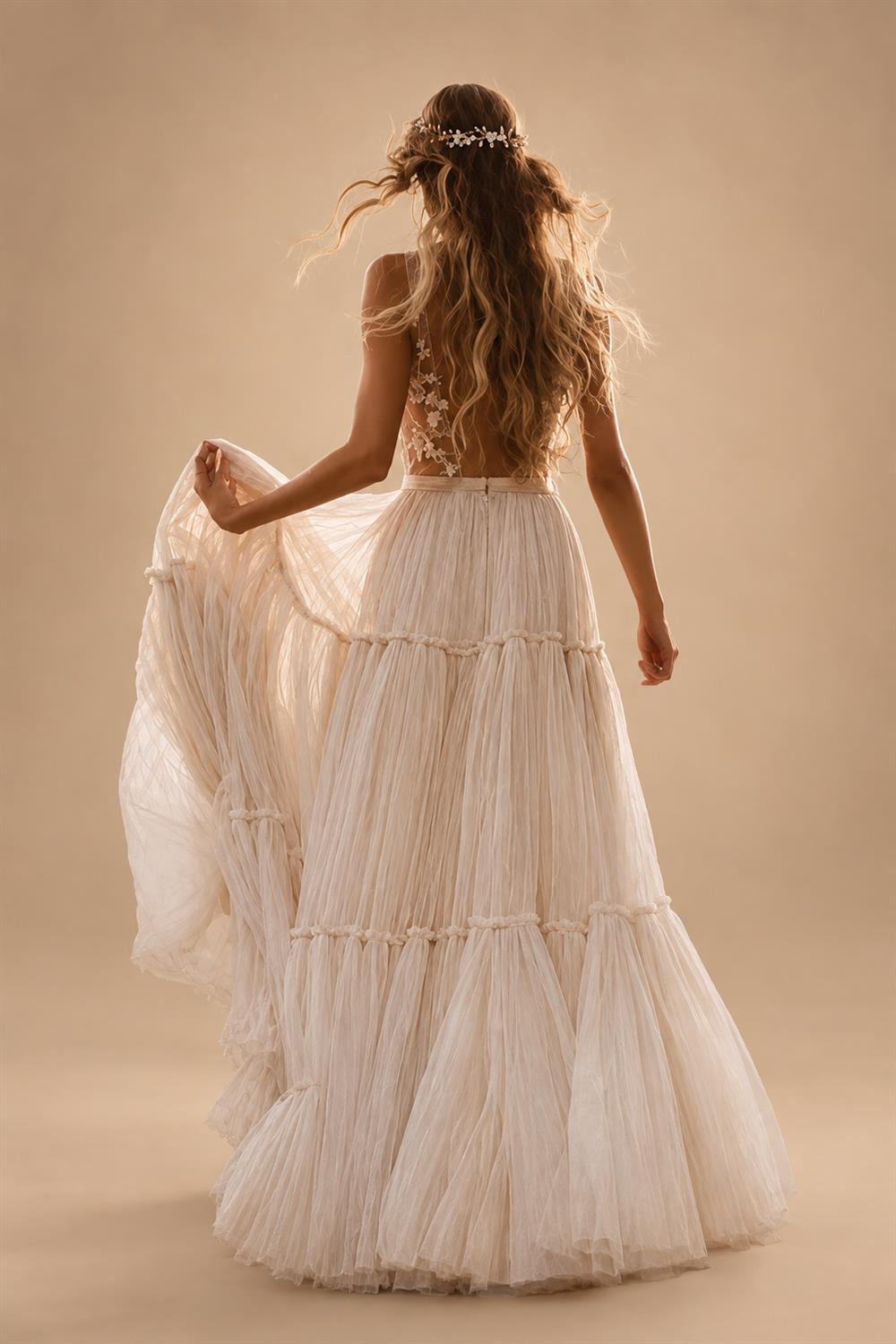 Boho Hippie Wedding Dress Sleeveless V Neck Chic Styl Whimsical Ruched Skirt Tulle Bridal Gowns Robe de mariee