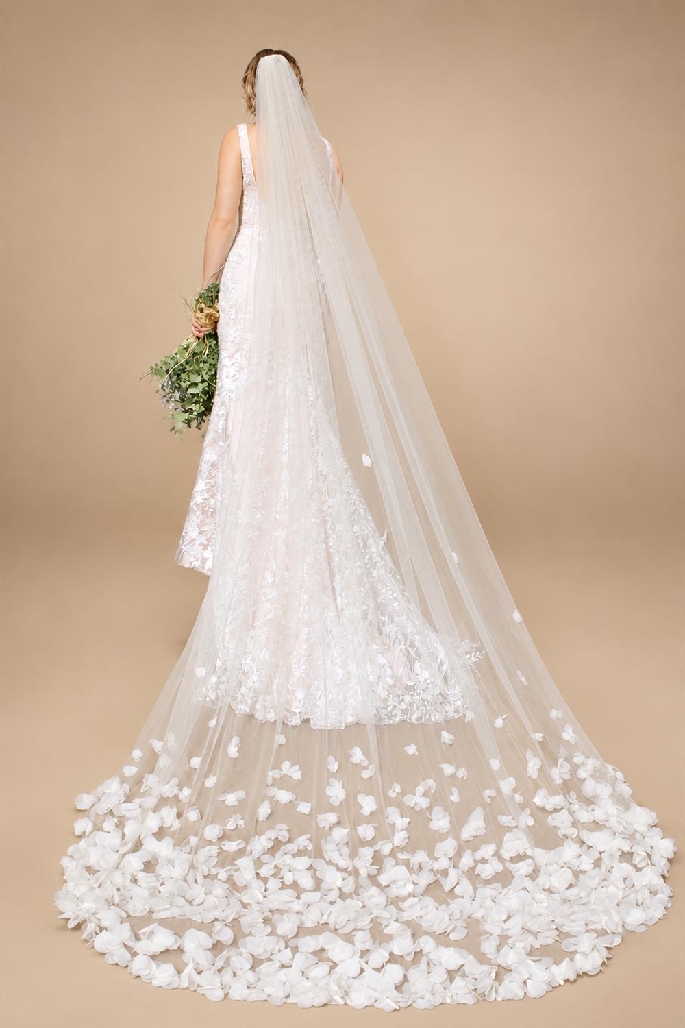 3D Tulle Flower Cathedral Bridal Veil Train Soft Tulle Wedding Veil with Comb White Ivory for Wedding Ceremony Photography G93
