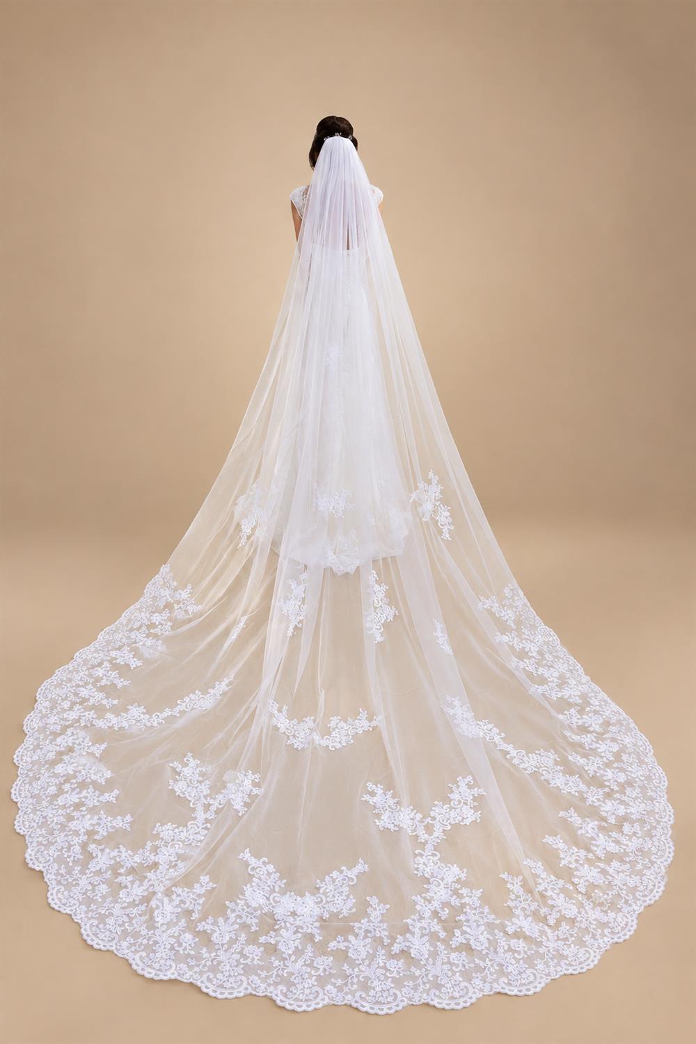 White Ivory Bridal Veil 3 m 4 m 5 m One Layer Wedding Veil With Comb Lace Bridal Veils Appliqued Cathedral Wedding Accessorie