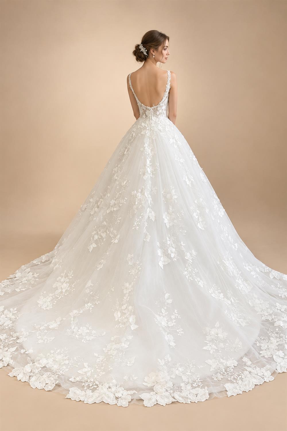 Luxury Champagne Lace Spaghetti Straps Wedding Dress For Bride