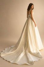 V-neck Sleeveless Wedding Dress 2027 Beading Open Back Customized Princess Bride Gown SwanSarah P277 Vestido De Novia