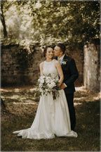 Vestido de Noiva Ilusão e Renda com Decote Halter e Saia em Linha A com Cauda Arrastada WD540