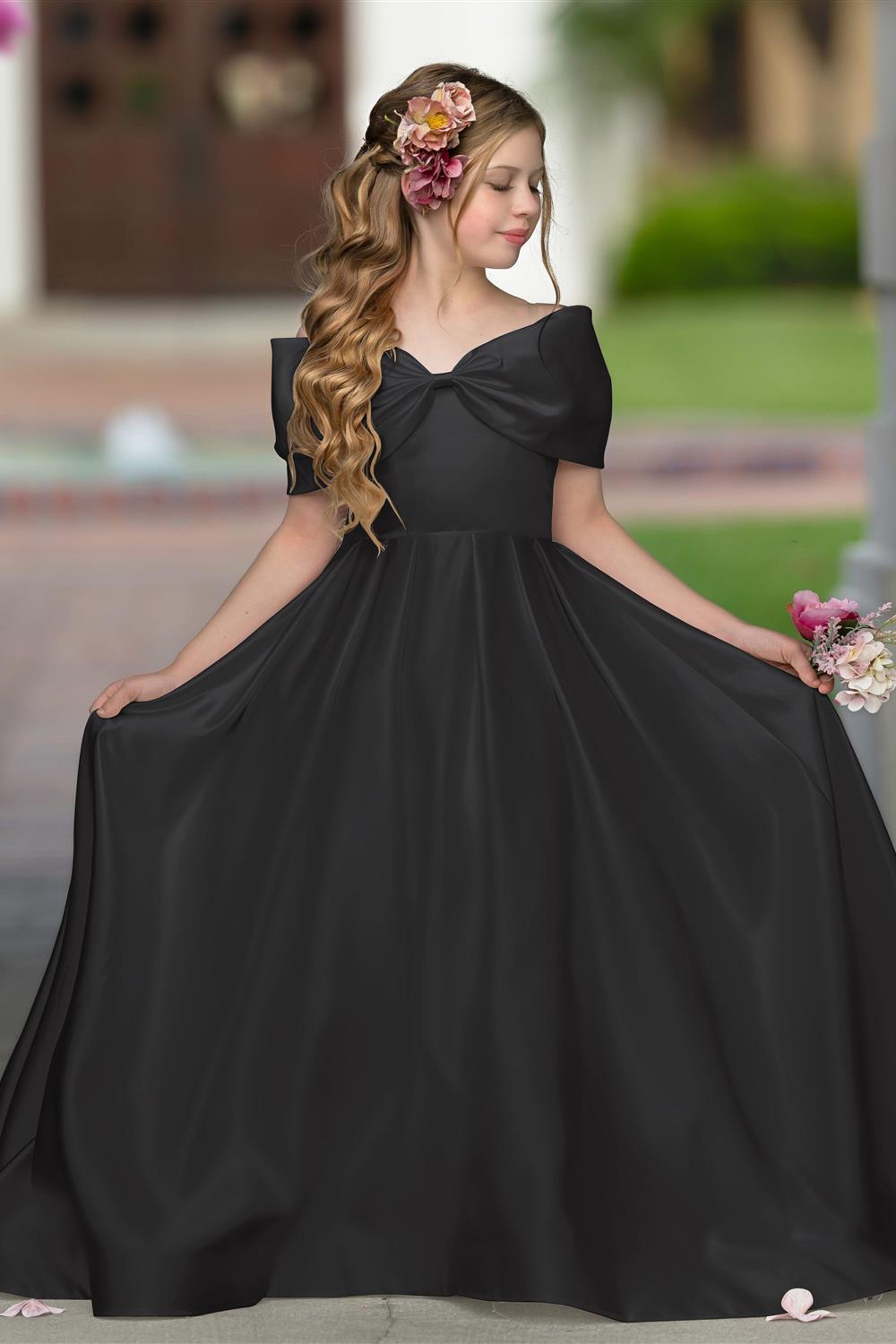 Elegant Ivory Satin Princess Ball Gown with Sweep Train and Bow for Flower Girls