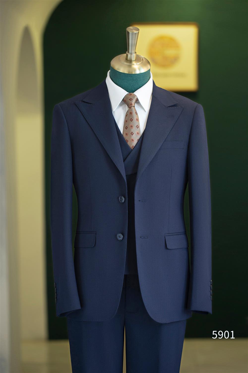 Navy Blue Wool 3 Piece Wedding Suit For Groom And Groomsmen Attire (ZD17113)