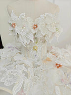 Ätherisches Brautkleid im Ballkleid-Stil mit Herzausschnitt, 3D-Blumenapplikationen, Paillettentüll und Korsettschnürung am Rücken (Ye-2037)