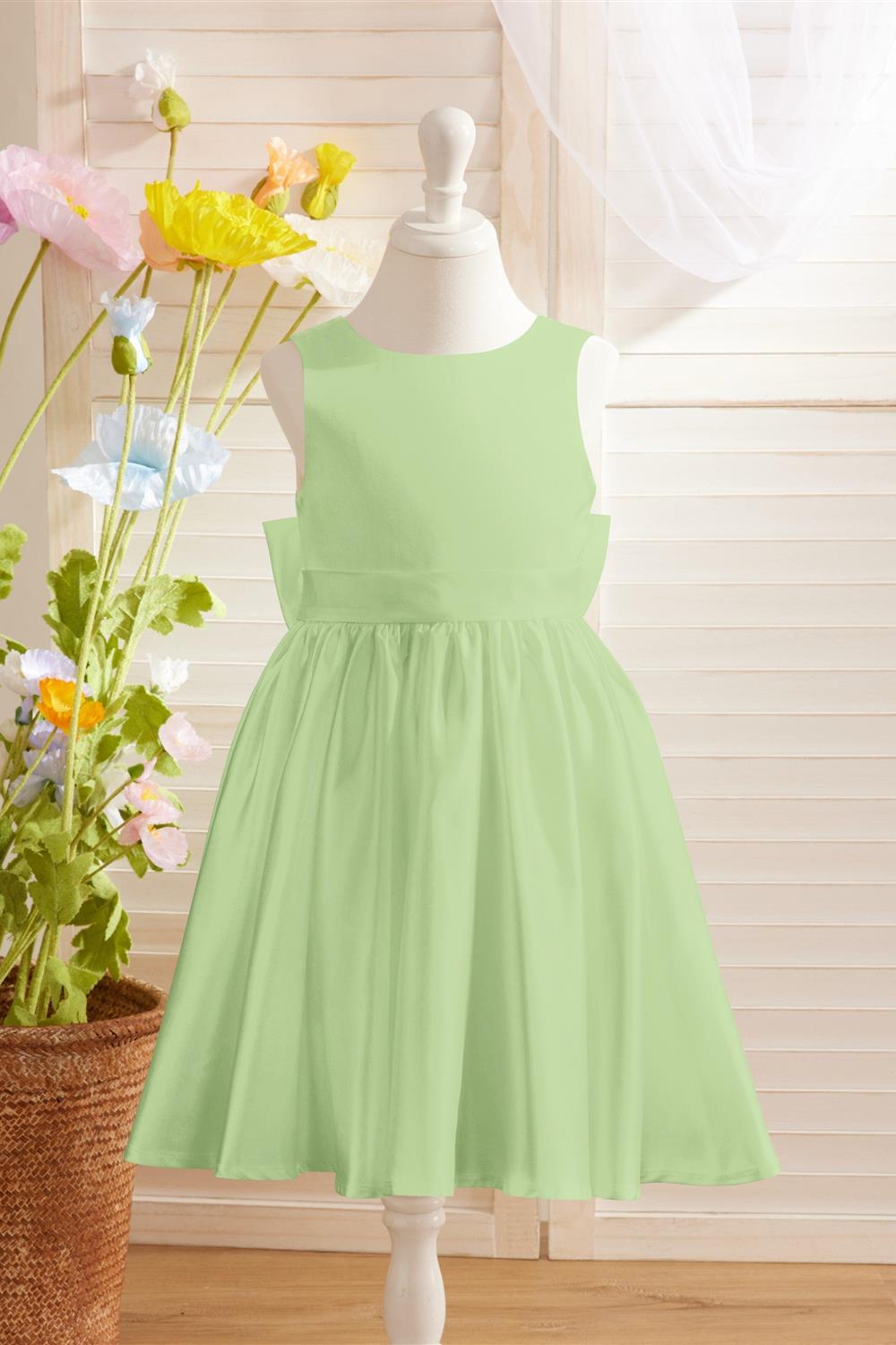 Elegant A-line Satin V-Back Bow Knee-length Flower Girl Dress