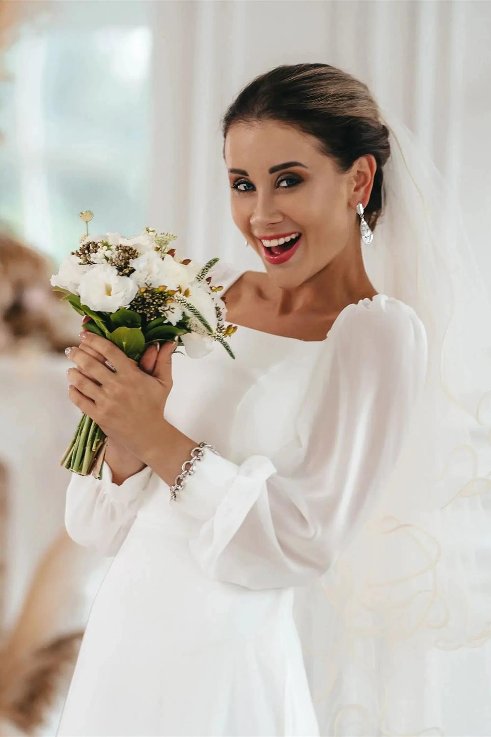 New Simple Wedding Dress 2022 A Line Square Collar Long Sleeve Floor Length Beach Bridal Gowns Eleagnt Vestidos De Novia Civil (ZD13526)