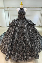 Vestido de Noiva Preto Dramático com Decote Halter, Saia Rodada, Bordado de Lantejoulas em Forma de Fogo de Artifício e Borlas com Contas Ye-2035