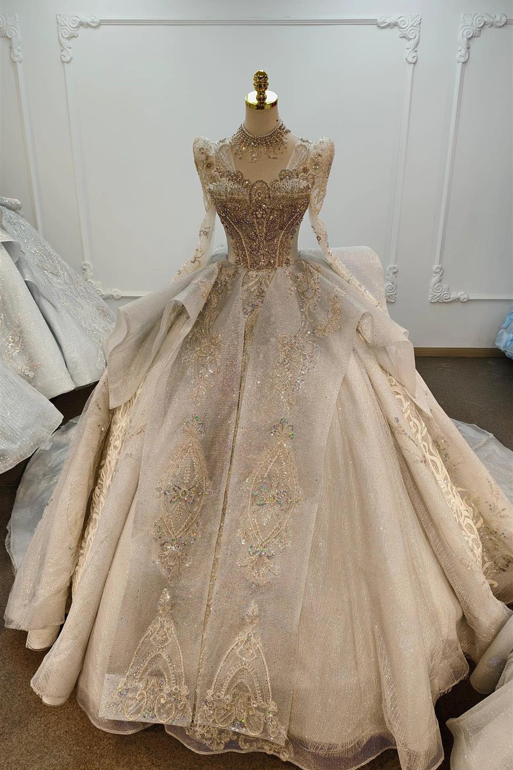 Magnifique robe de bal de mariage à col montant ornée de sequins avec broderie en cristal et manches longues transparentes Ye-2021