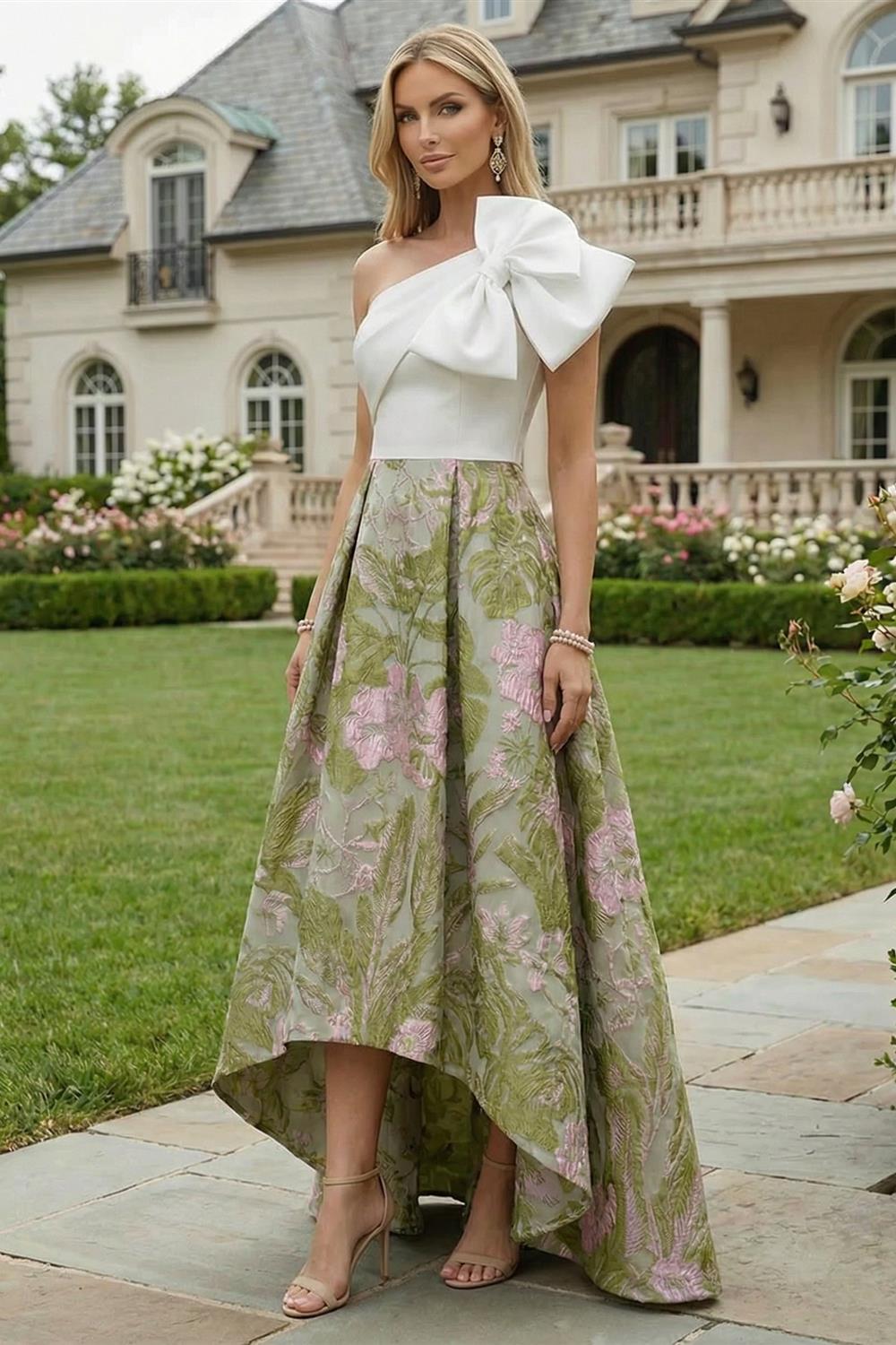 Mermaid Scoop Long Sleeve Floor Length Mother of the Bride Dresses with Peplum & Appliques (SHI22500269)