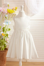 Elegant A-line Satin V-Back Bow Knee-length Flower Girl Dress