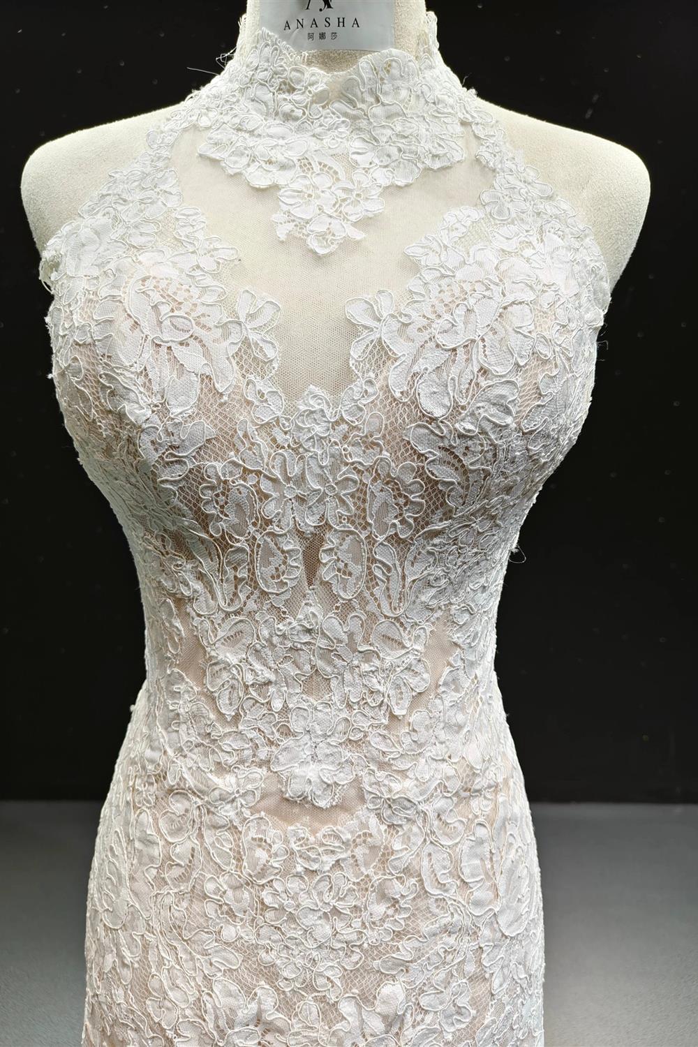 Sirenetta con spalline incrociate in pizzo Grazia