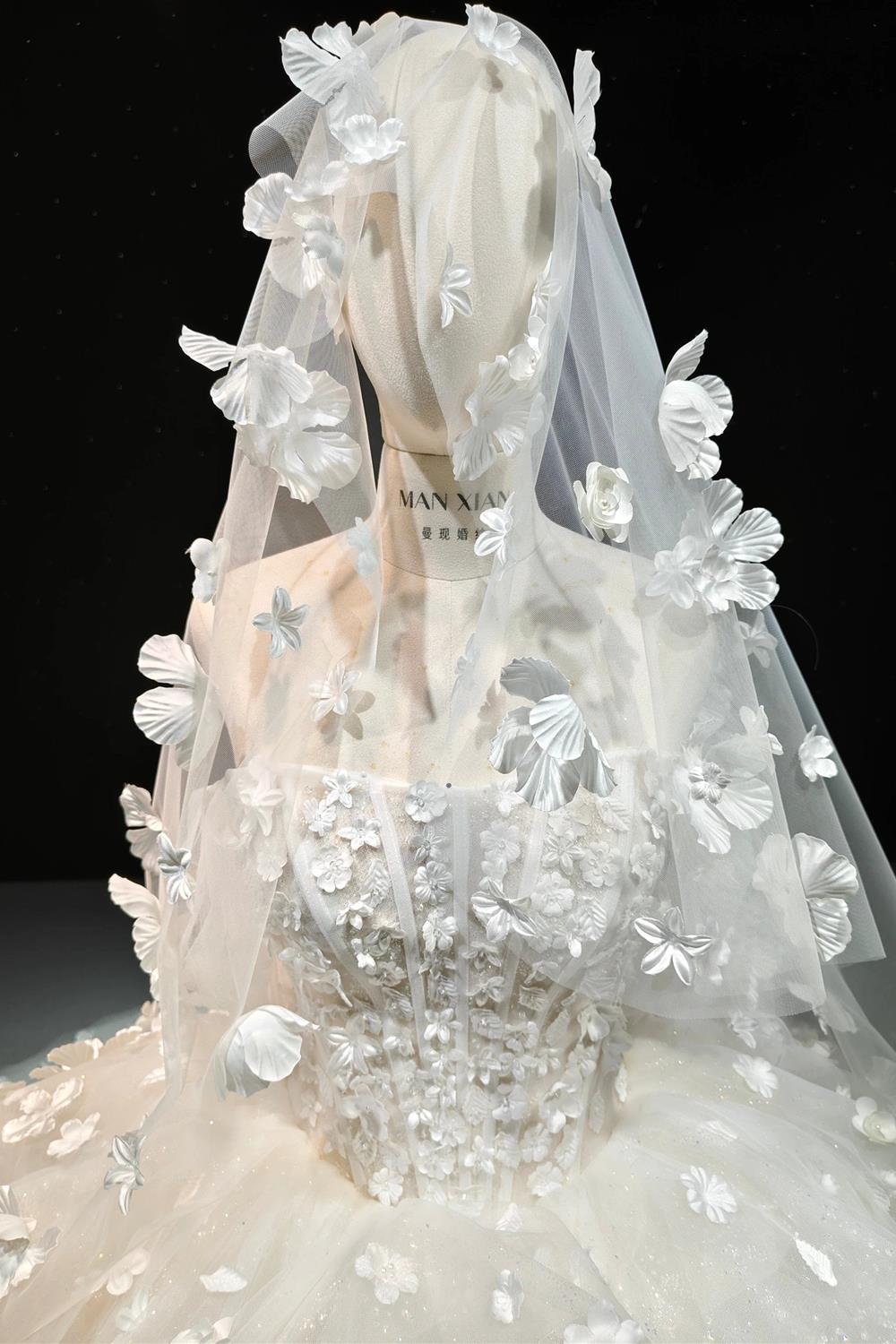 Vestido de Baile Véu de Flor