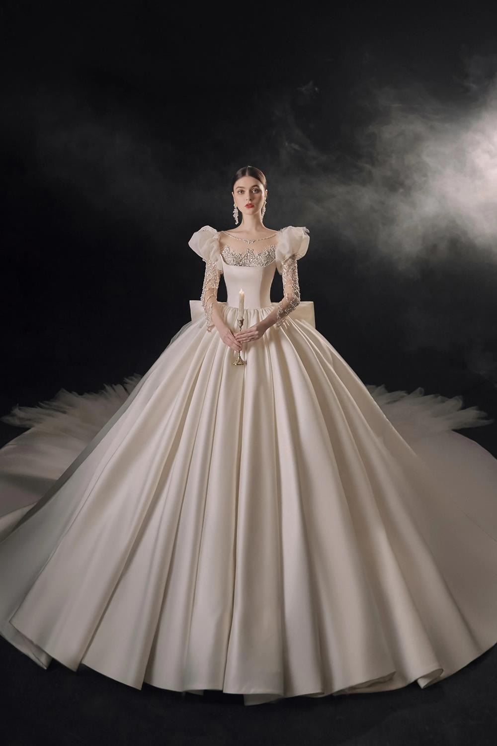 Regal Ball Gown Illusion Neckline Tulle Puff Sleeve Beaded Lace Wedding Dress with Oversized Bow Train E-304 (ZD16888)