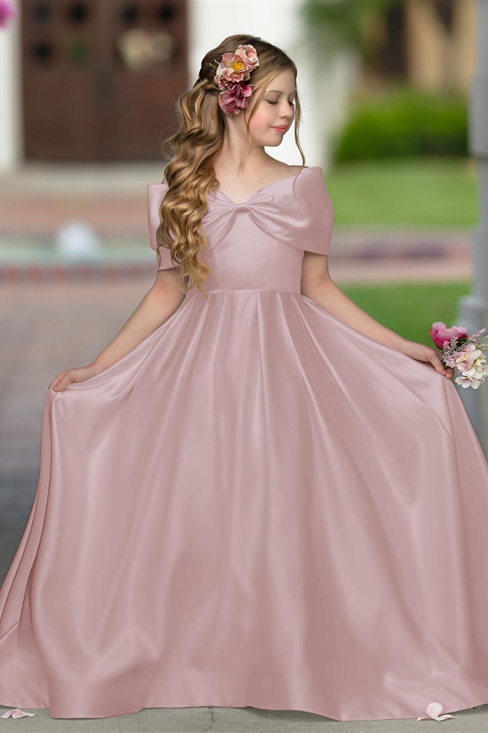 Elegant Ivory Satin Princess Ball Gown with Sweep Train and Bow for Flower Girls
