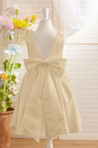Elegant A-line Satin V-Back Bow Knee-length Flower Girl Dress