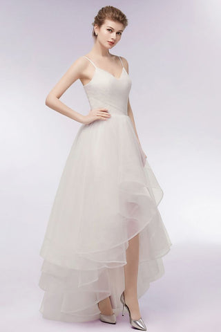 Vestidos de novia color marfil con escote en forma de corazón, corte A, corte alto-bajo, tul espagueti y volantes
