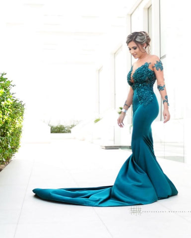 Vestido de fiesta largo de satén con escote joya y mangas, estilo sirena