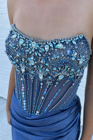 Lila | Trägerloses Meerjungfrau-Ballkleid aus Satin mit Perlen und Schlitz
