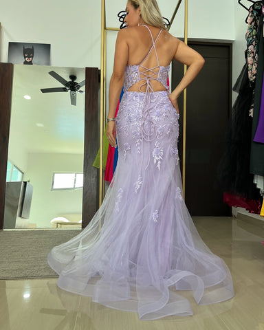 Armani | Vestido de fiesta de sirena lila con escote redondo y apliques