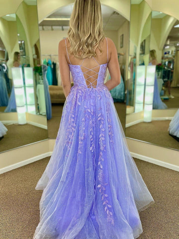 Vestidos de fiesta largos de tul con encaje y espalda descubierta en color morado.