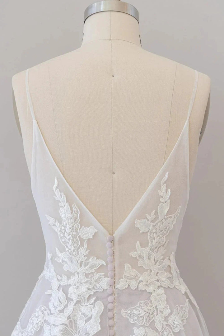 Long A-line Spaghetti Strap Lace Appliques Tulle Backless Wedding Dress by BIZTUNNEL