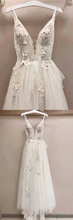 Long A-line Tulle V Neck Lace Applique Wedding Dress by BIZTUNNEL